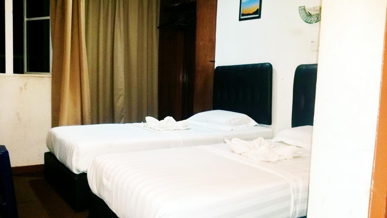 Alonto Hotel Sandakan Esterno foto